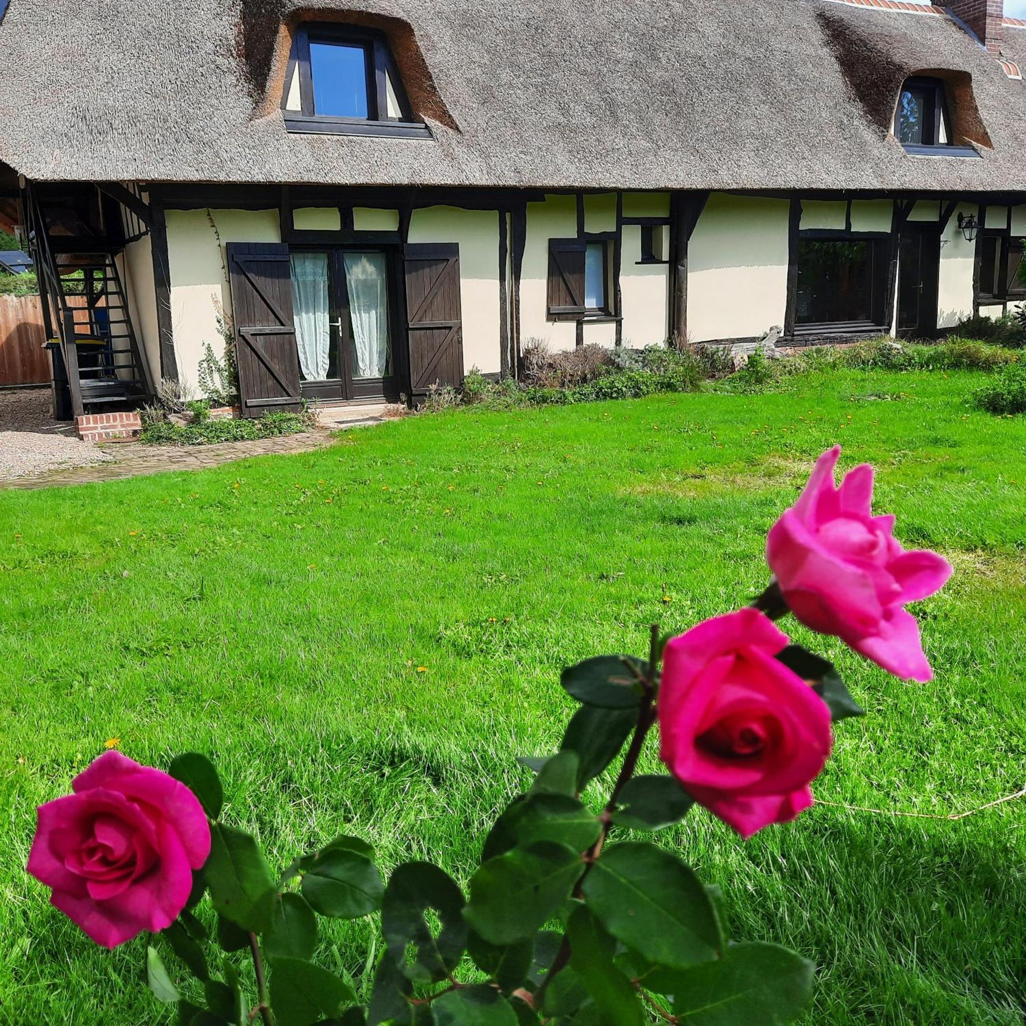 Les 2 Chaumieres Avec Piscine Villa Epinay Exterior photo